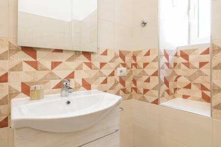 Iflat Lovely And Bright 2 Bed Flat Near Termini روما المظهر الخارجي الصورة